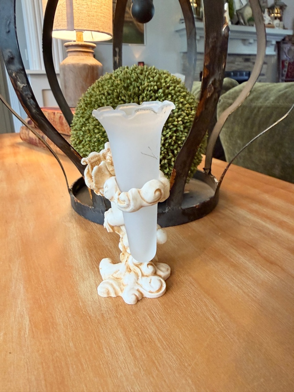 Vintage Italian Cherub Bud Vase - Cream White - Picture 11 of 15